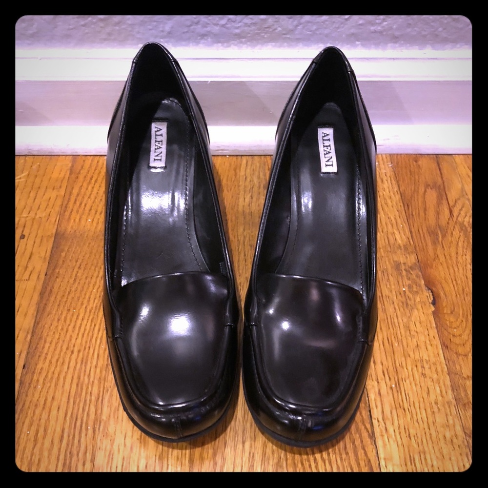 Alfani black high-heeled shoes